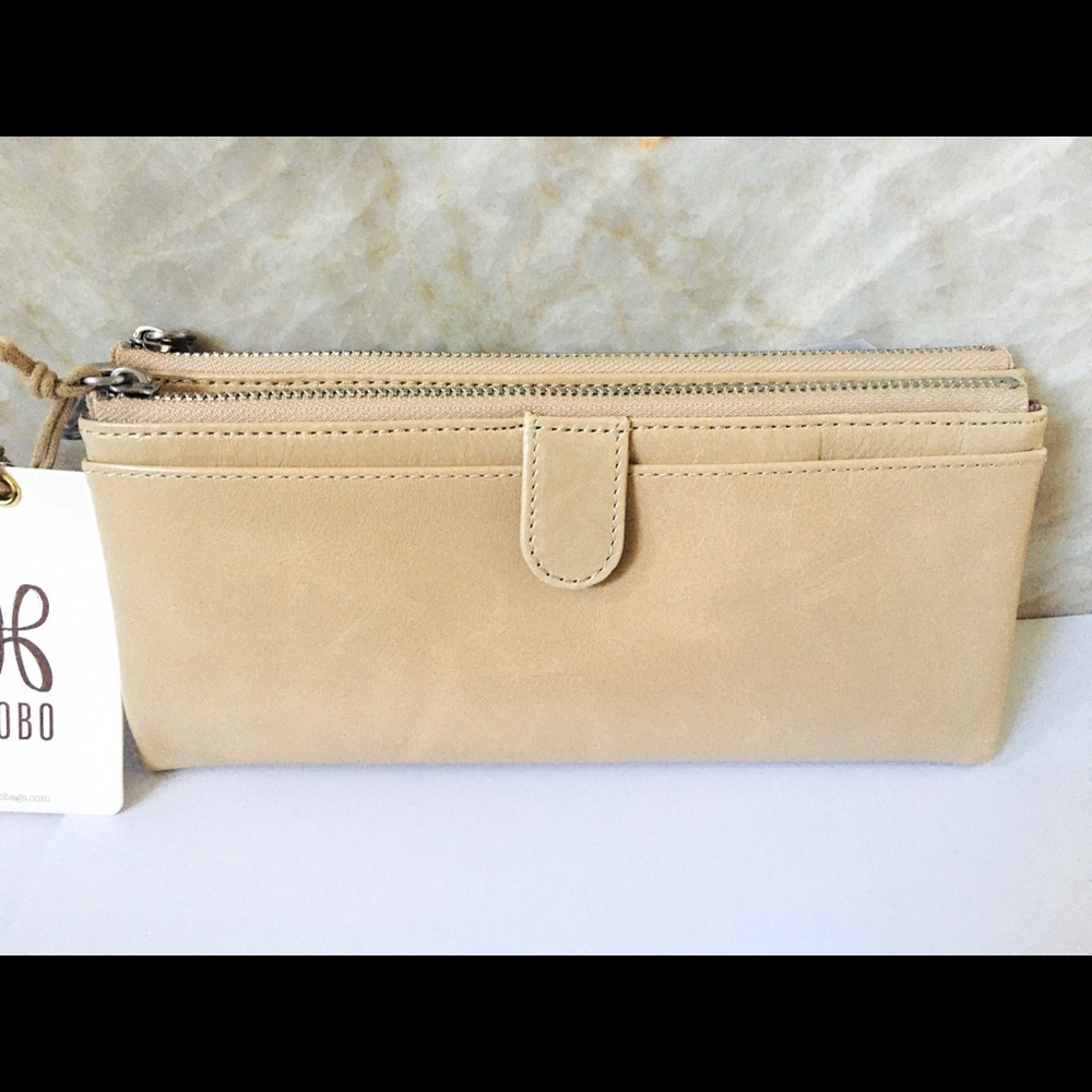 Hobo Taylor Leather Wallet Clutch, NWT